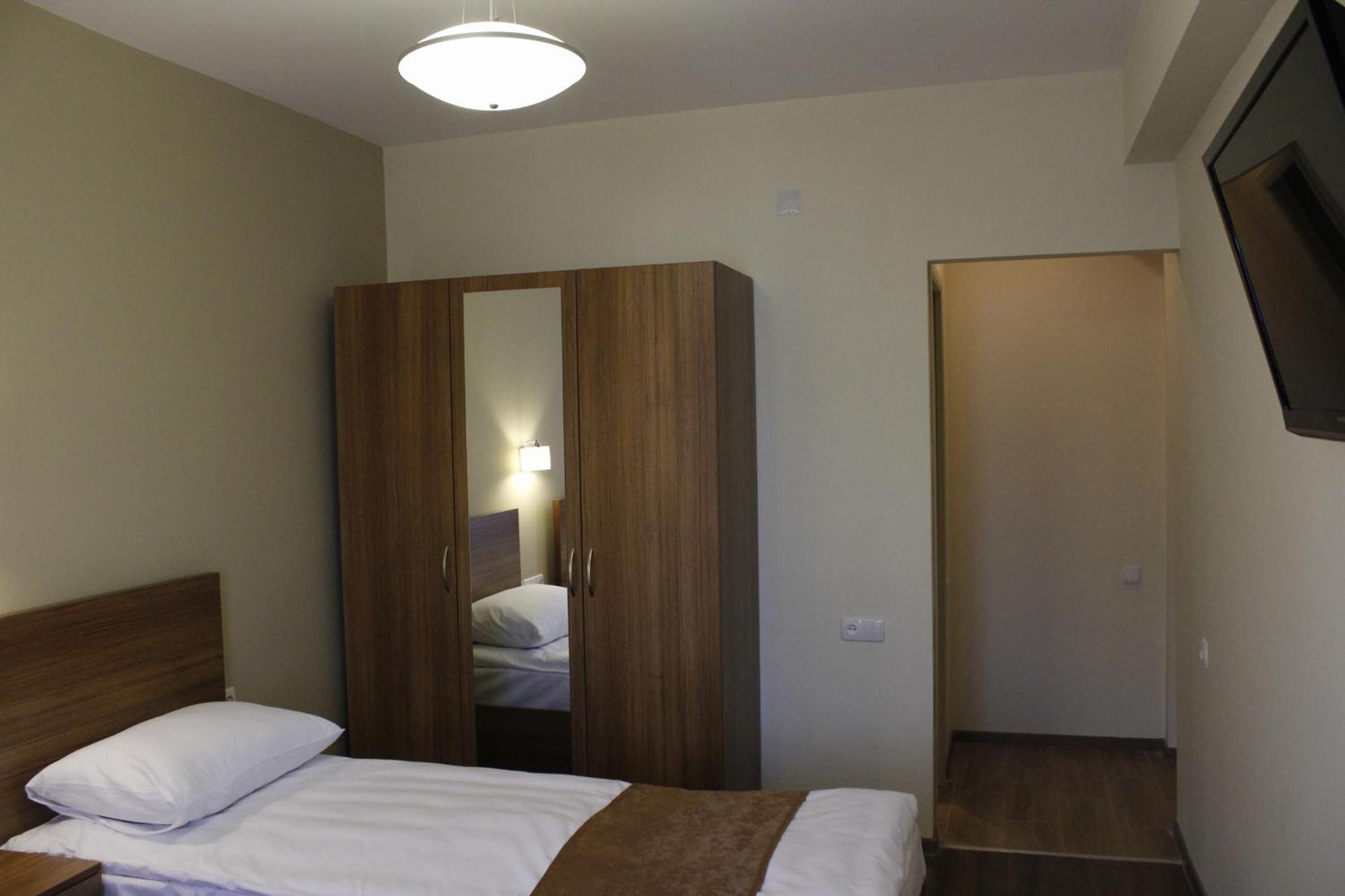 5Th Floor Guest House Jereván Szoba fotó